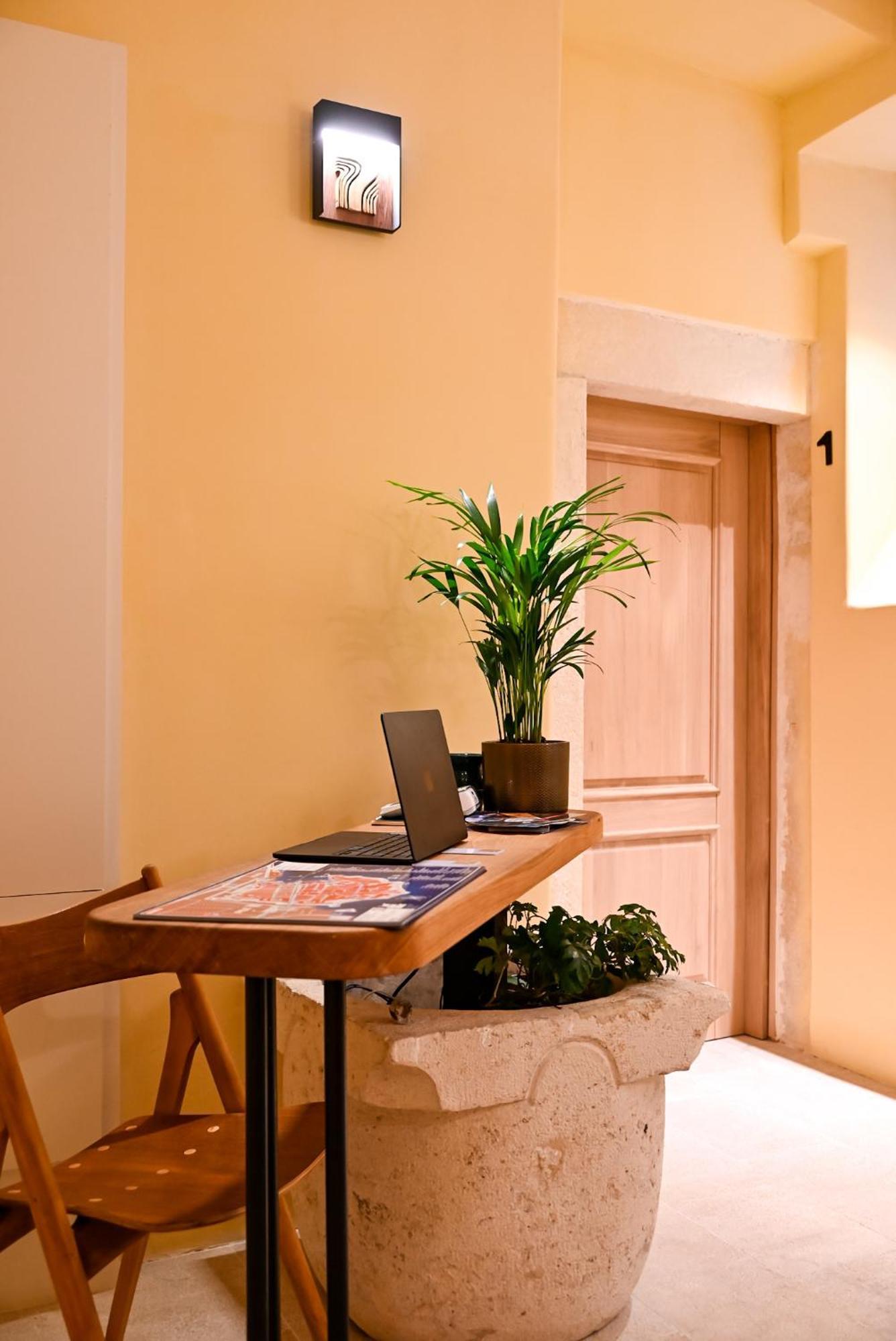 Hotel 7Oaks Noble House Ragusa Esterno foto